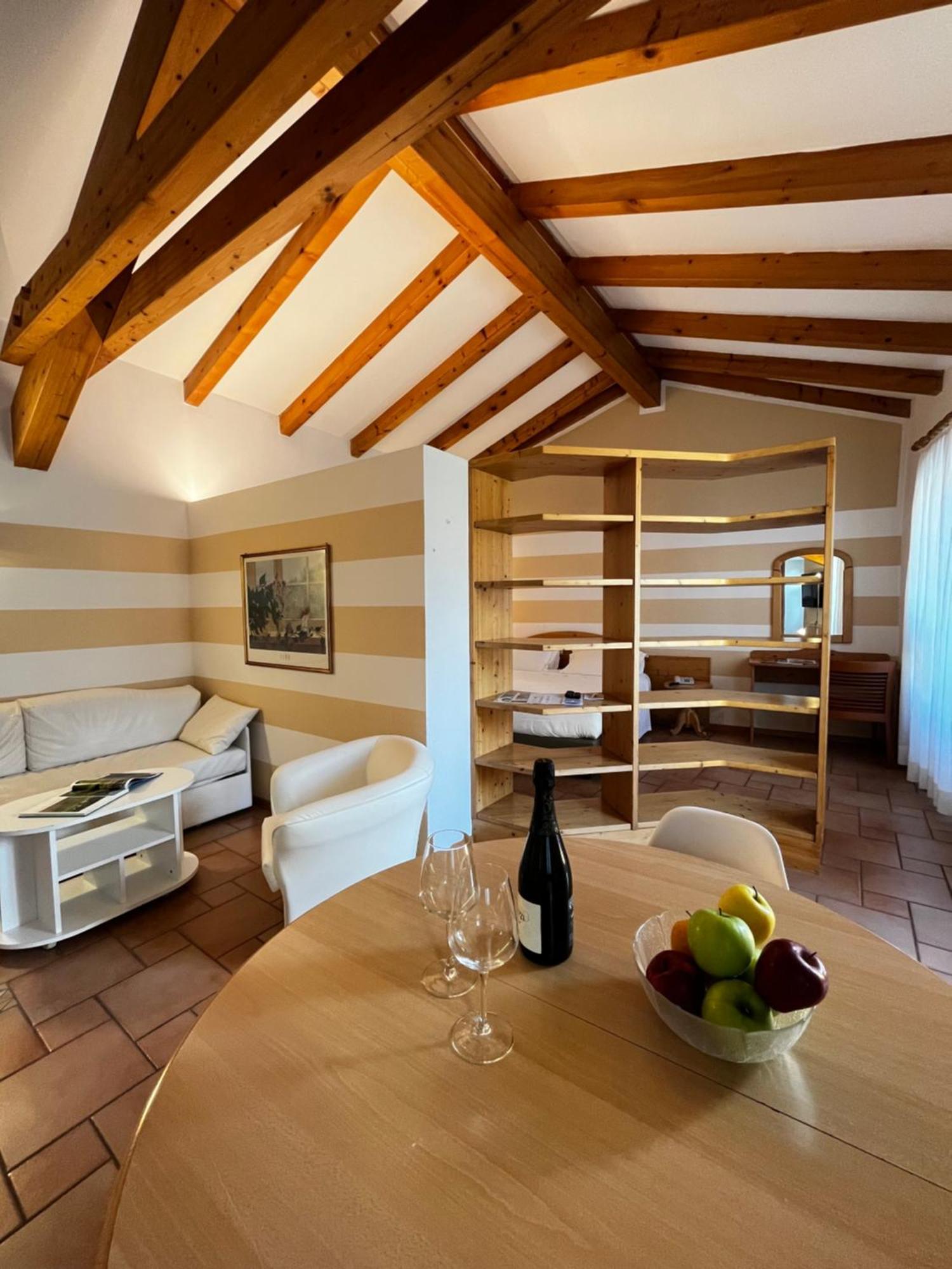 Manci Apartments By Hotel America Trento Luaran gambar